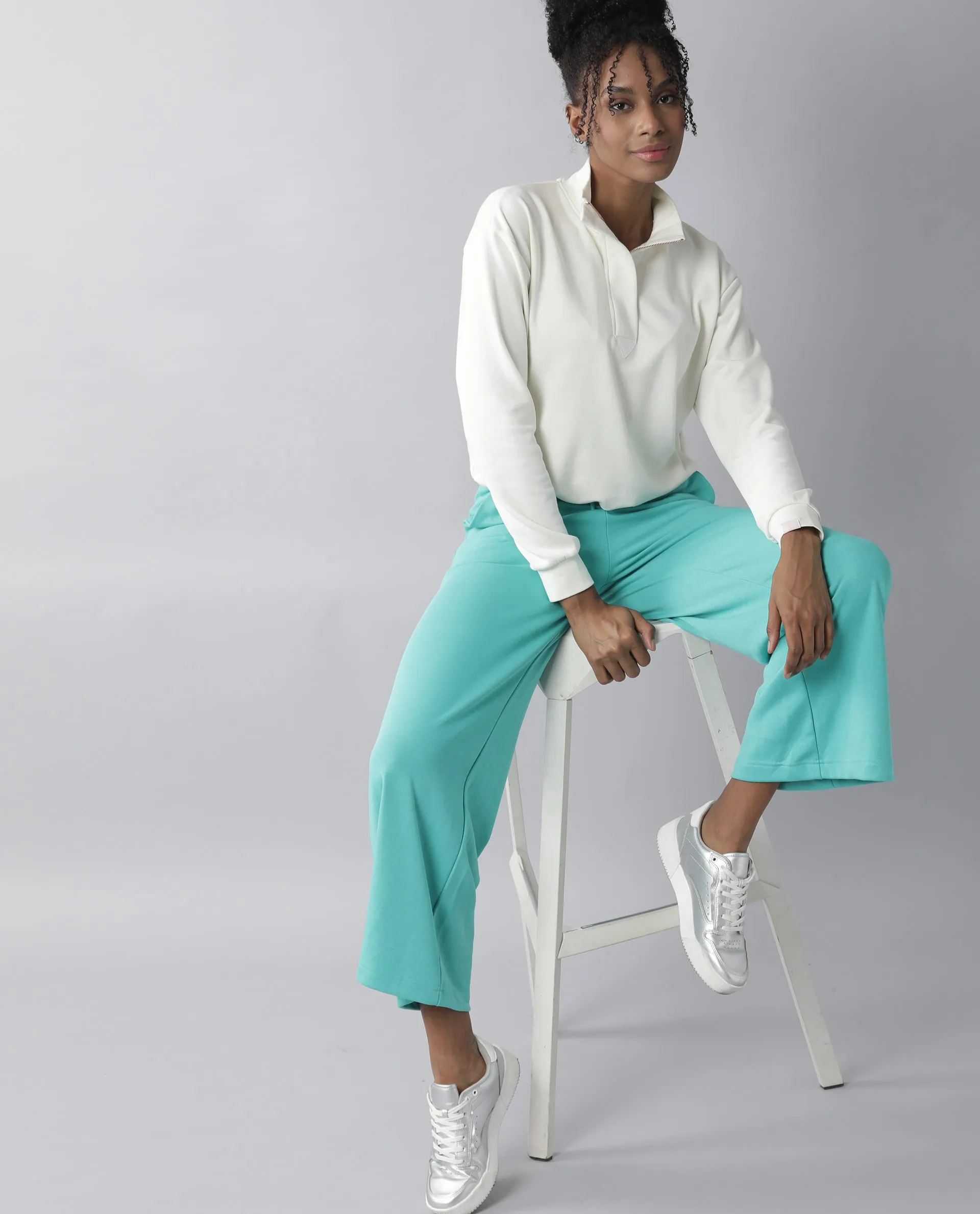 Rareism Women Pazo-1 Turq Poly Cotton Fabric Relaxed Fit Solid Mid Rise Ankle Length Track Pant