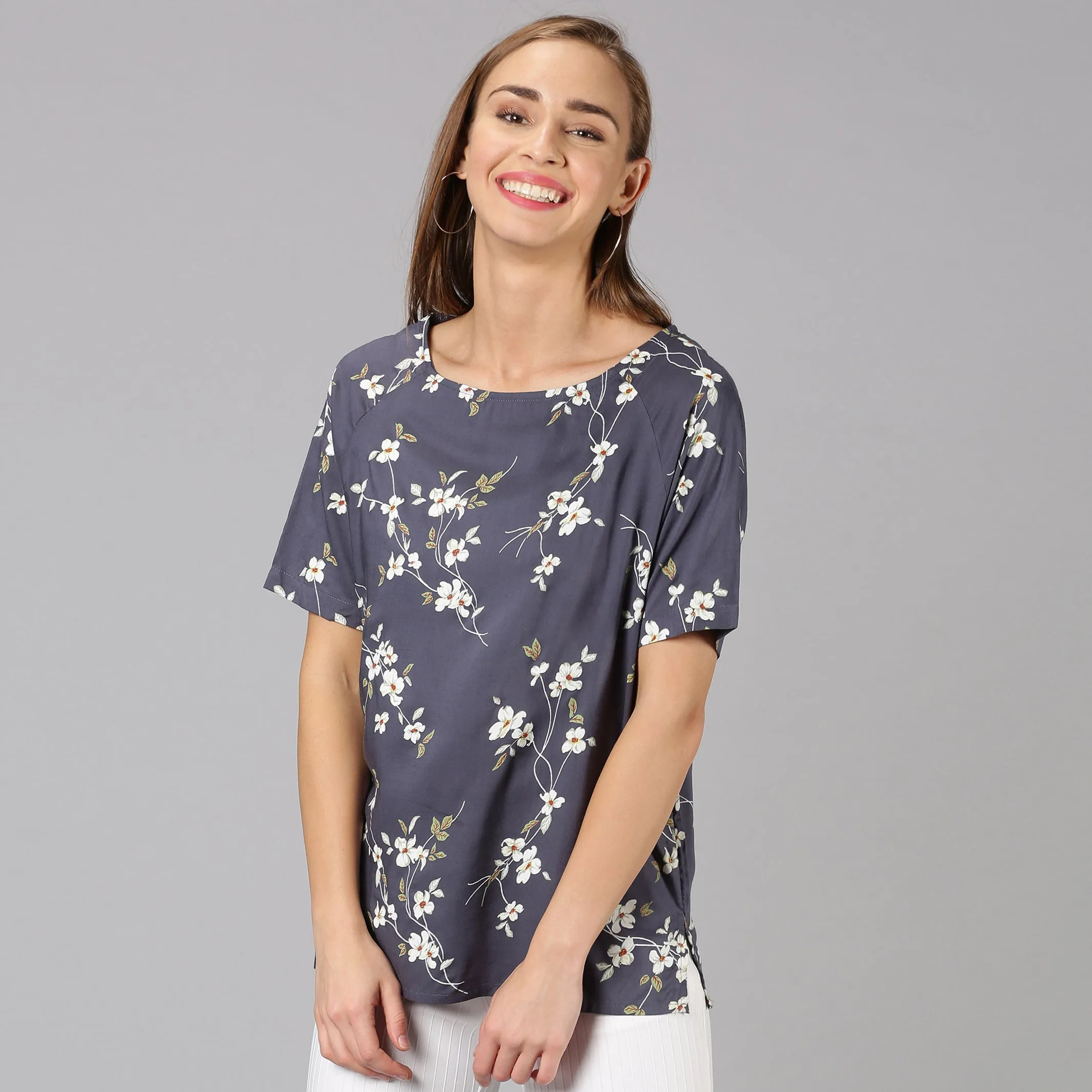 Women Navy Floral Printed Round Neck Casual T-Shirt